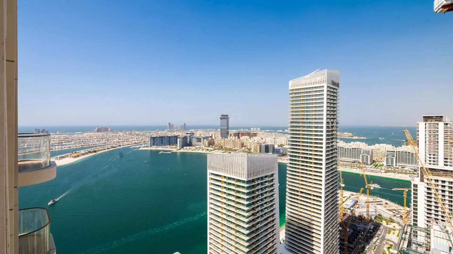 Luxury 3Br Penthouse Retreat - Private Beach & Marina Views Dubai Förenade Arabemiraten