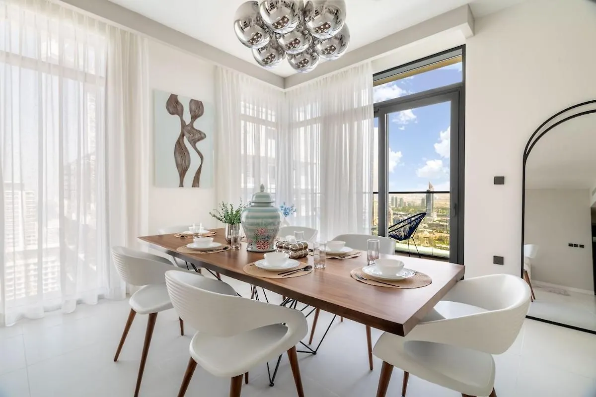Luxury 3Br Penthouse Retreat - Private Beach & Marina Views Dubai Lägenhet