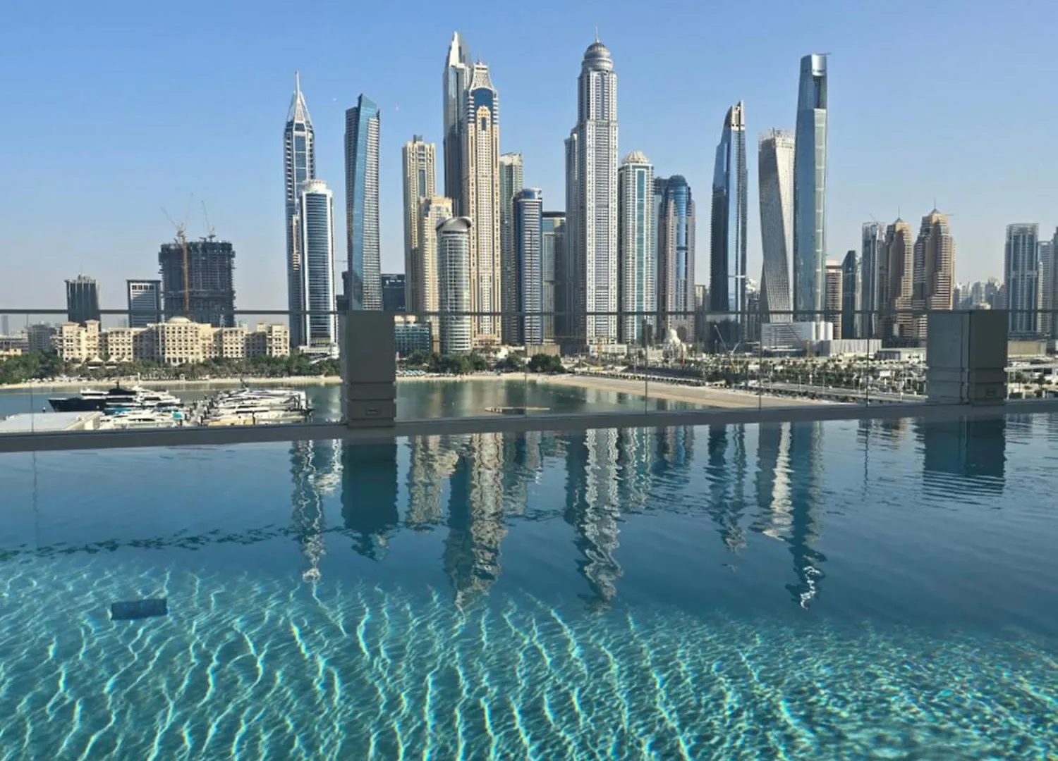 Luxury 3Br Penthouse Retreat - Private Beach & Marina Views Dubai