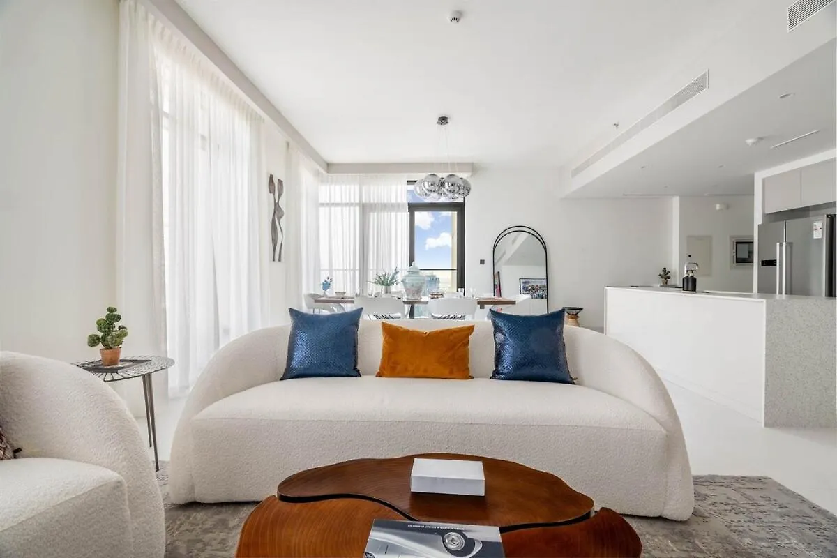 Luxury 3Br Penthouse Retreat - Private Beach & Marina Views Dubai Apartment
