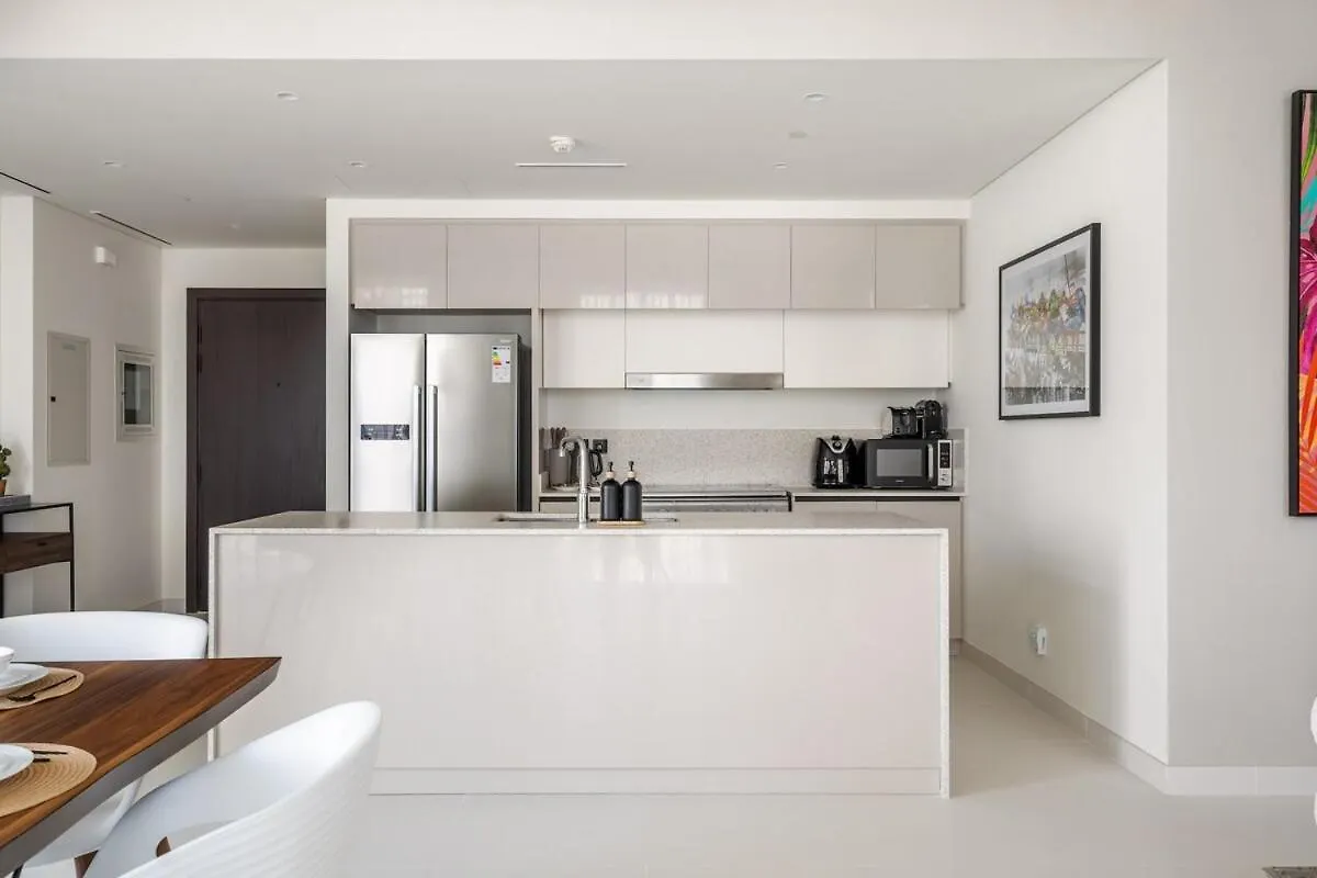 Apartment Luxury 3Br Penthouse Retreat - Private Beach & Marina Views Dubai