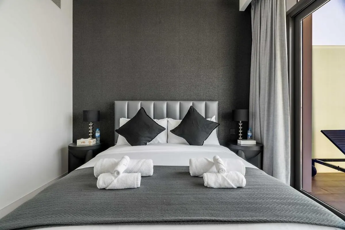 Apartment Luxury 3Br Penthouse Retreat - Private Beach & Marina Views Dubai