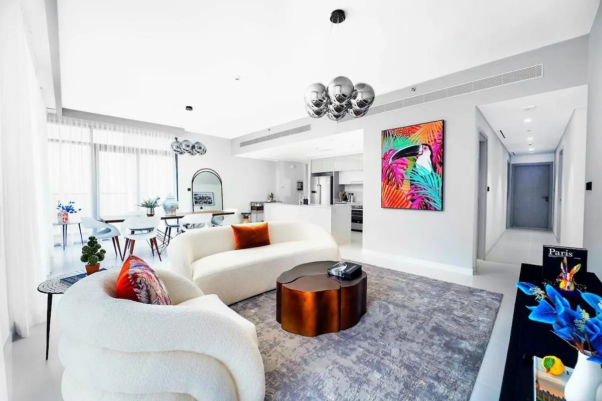 Luxury 3Br Penthouse Retreat - Private Beach & Marina Views Dubai Apartment